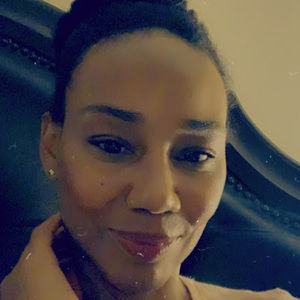 Meet your Posher, Kendra